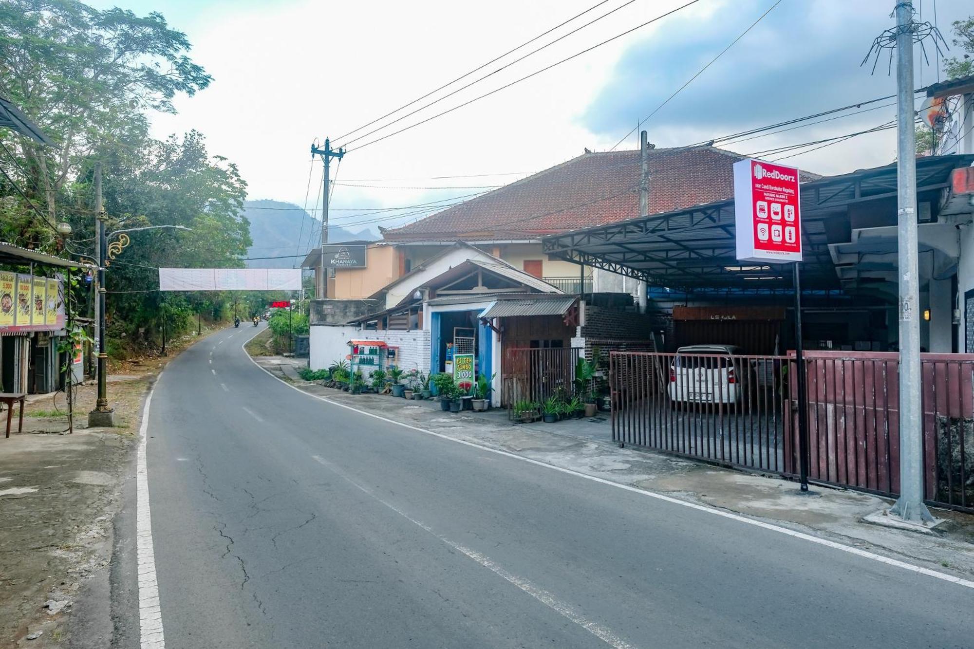 OYO 2519 Mayang Garini Magelang Bagian luar foto